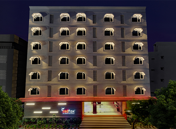 Convenient Stays: Hotel Near Vijayawada Bus Stand – Red Fox Hotel