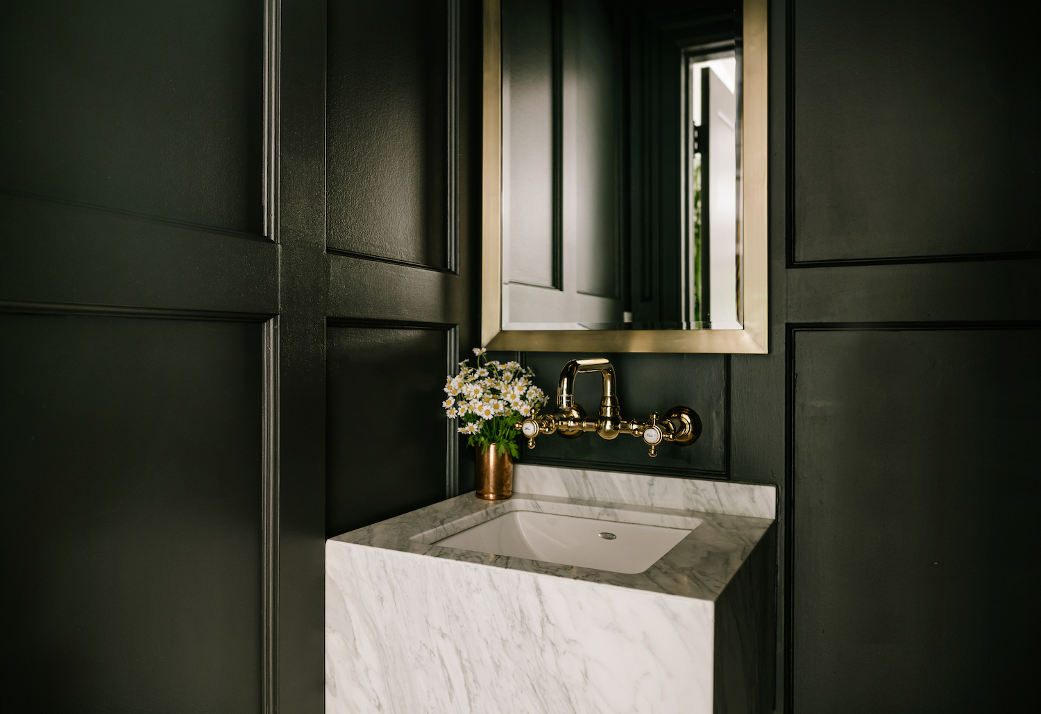 powder-room