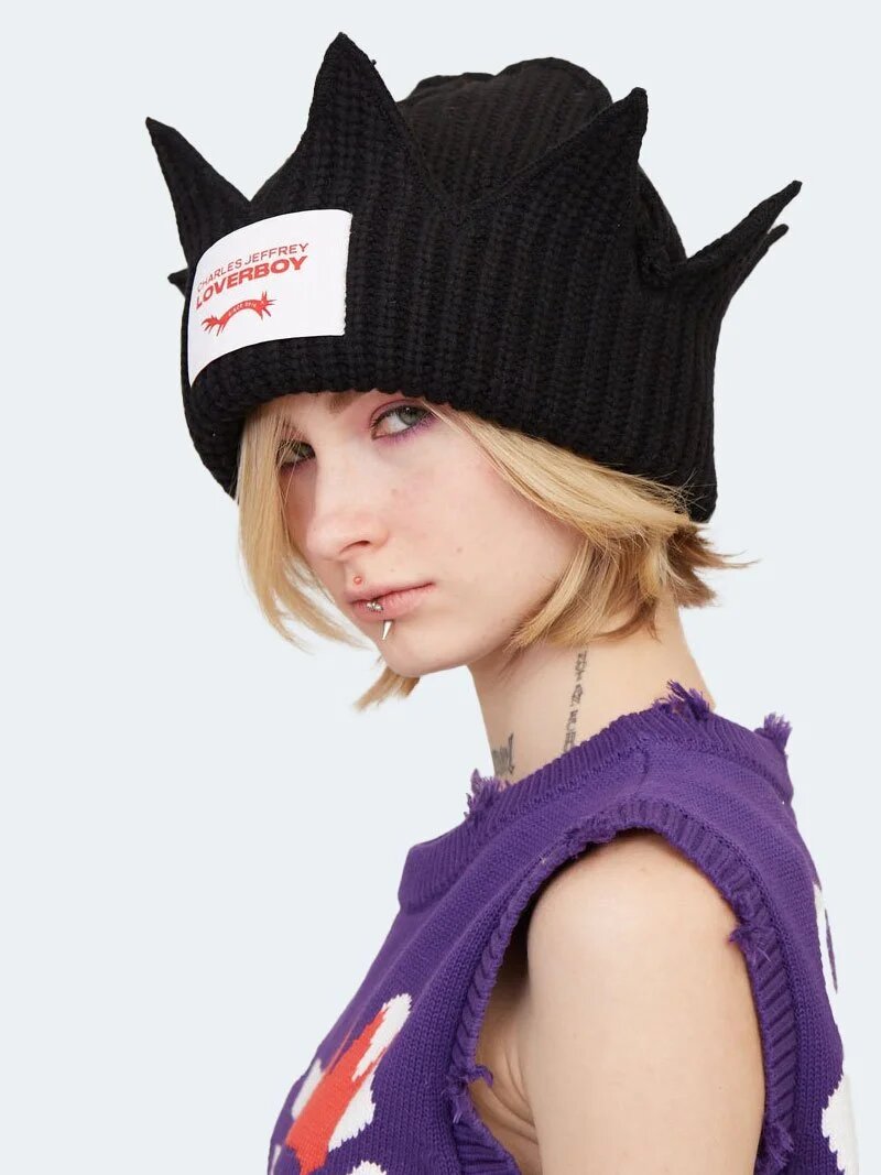 Chunky-Crown-Beanie-Black2