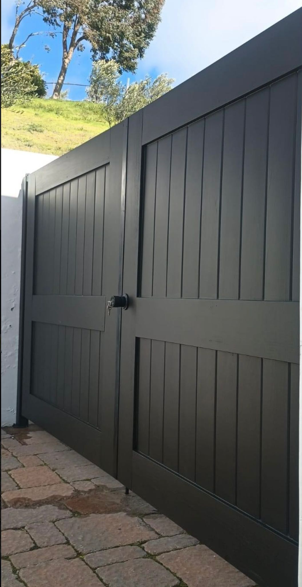 Electric Gates Repair Studio City