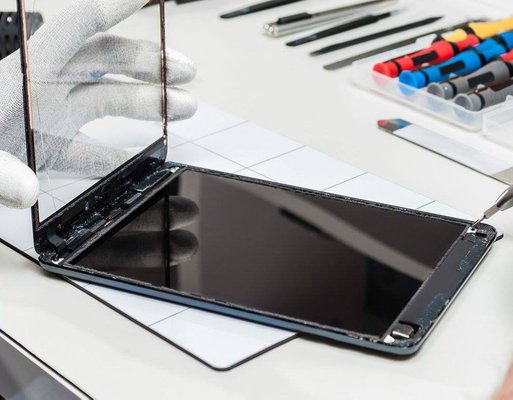 Screen Repair in Lagrange