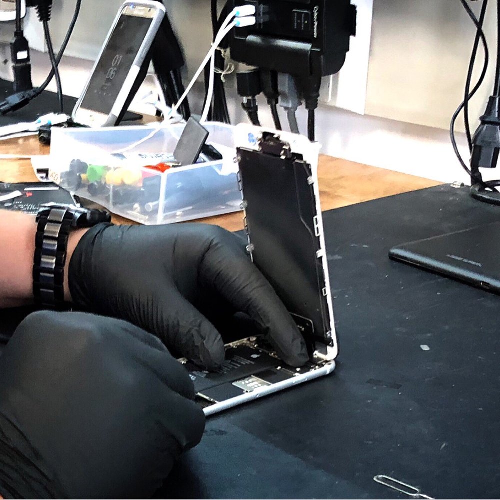 iPhone Screen Repair in Louisville
