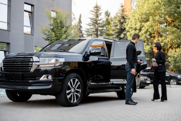 Luxury point-to-point transportation in South Florida