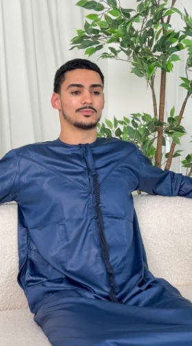 Choosing the Perfect Men’s Emirati Thobe: A Guide for Every Occasion