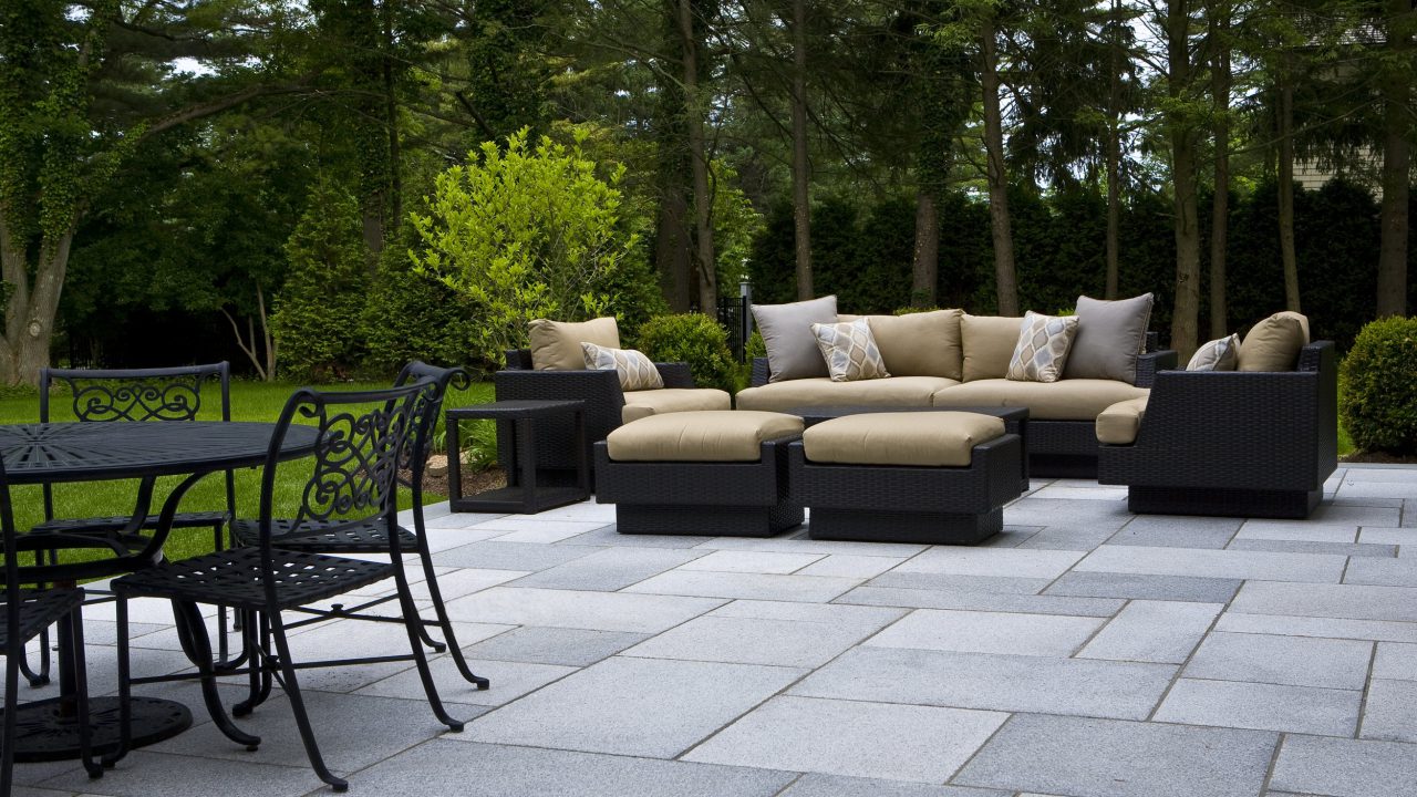 Why is Granite a Durable and Elegant Choice for Outdoor Spaces?