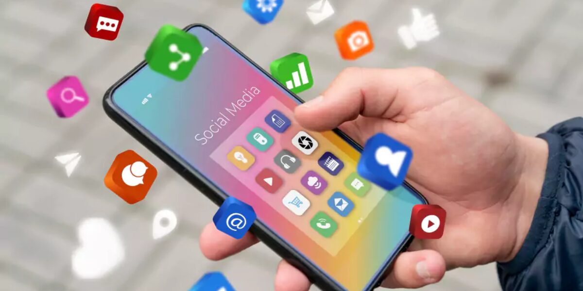 u13502-How-Mobile-Apps-Are-Transforming-Modern-Businesses