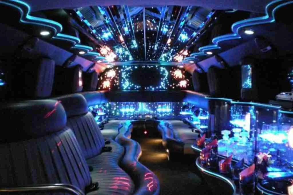 u14482-Hummer-Limo-Interior-2-1024x683-1