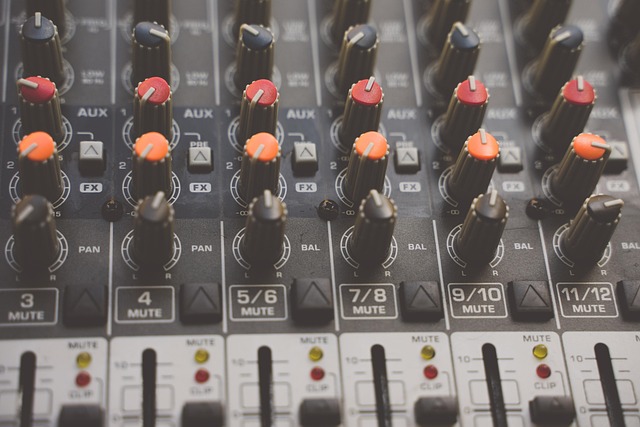 Best Podcast Editing Tips for Dubai Creators in 2025