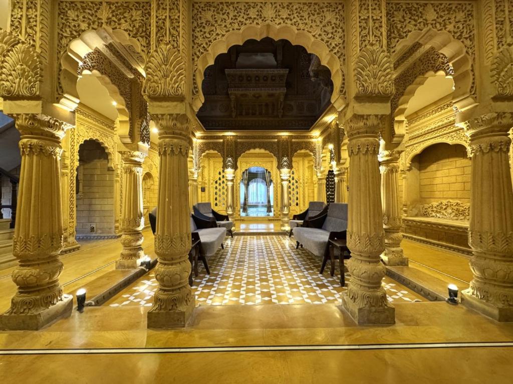 How does a Heritage Room differ from a regular guest room?