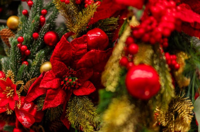Christmas Table Décor Ideas: Creating Elegant Floral Centrepieces