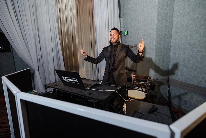How Professional DJs Shape Modern Wedding Celebrations