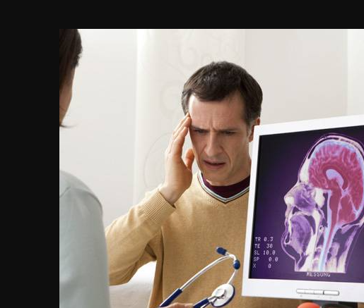 Chronic Back & Neck Pain: When to See a Pain Management Specialist