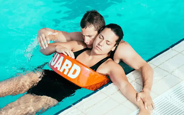 Why Lifeguards are Essential at the Beach and How to Make the Most of Your Beach Day