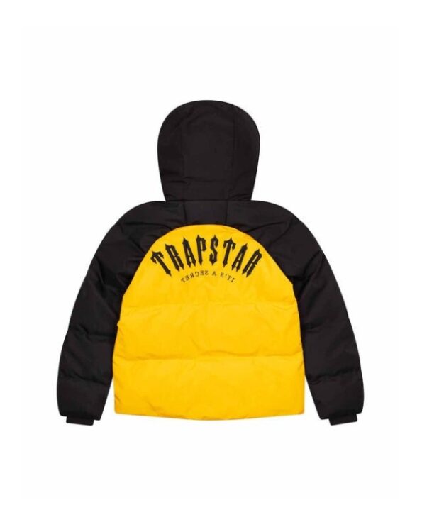 Trapstar UK Streetwear Made for Bold Urban Attitude