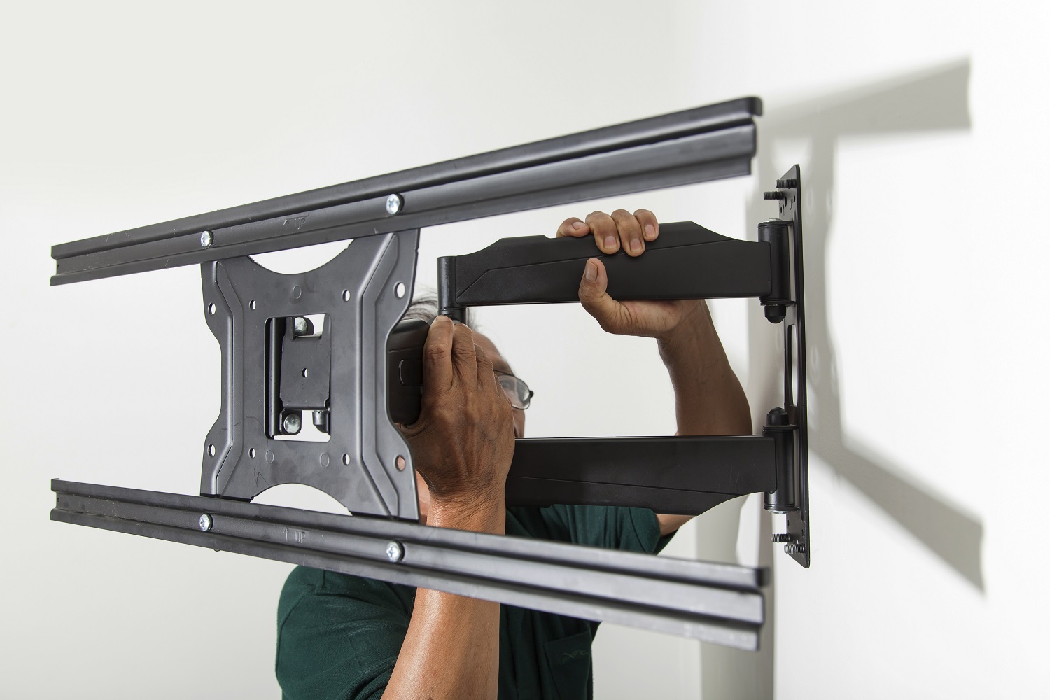 Enhance Your Viewing Experience with Expert TV Mounting Services in Cambridge, MA