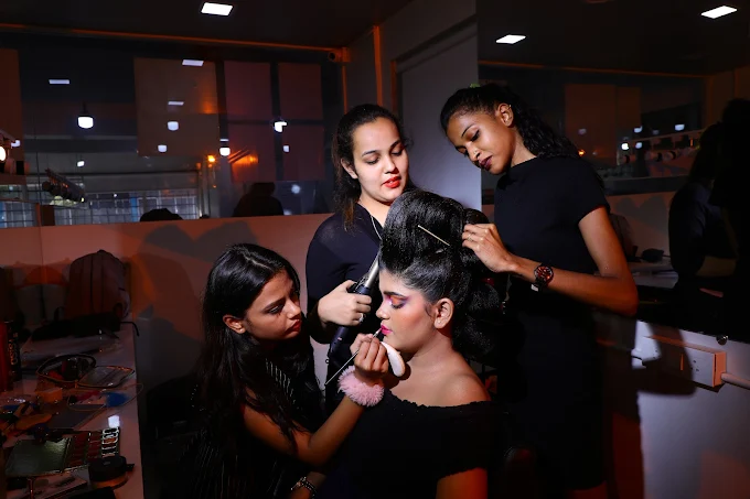 Build Your Beauty Career with the Best Skin Care Course in Vasai – Lakme Academy Vasai