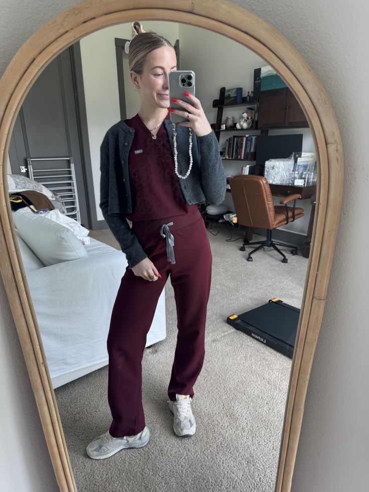 Best Occasions and Departments to Wear Hunter Green Scrubs