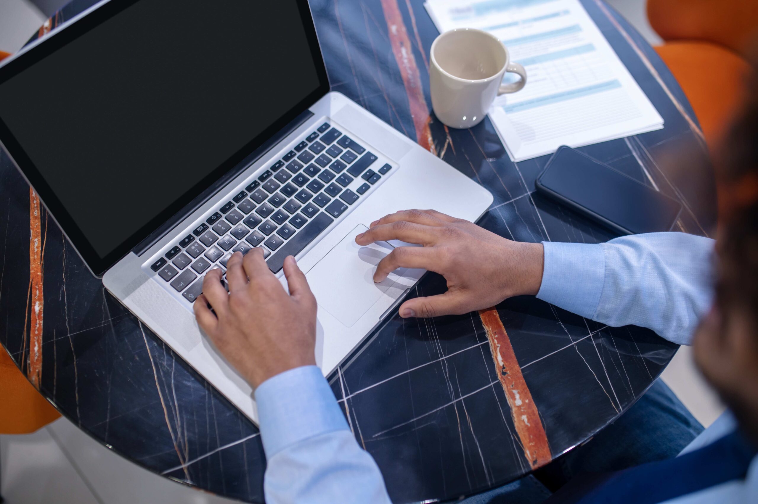 Semi Rugged Laptop in Qatar: The Ideal Computing Solution for Harsh Work Environments