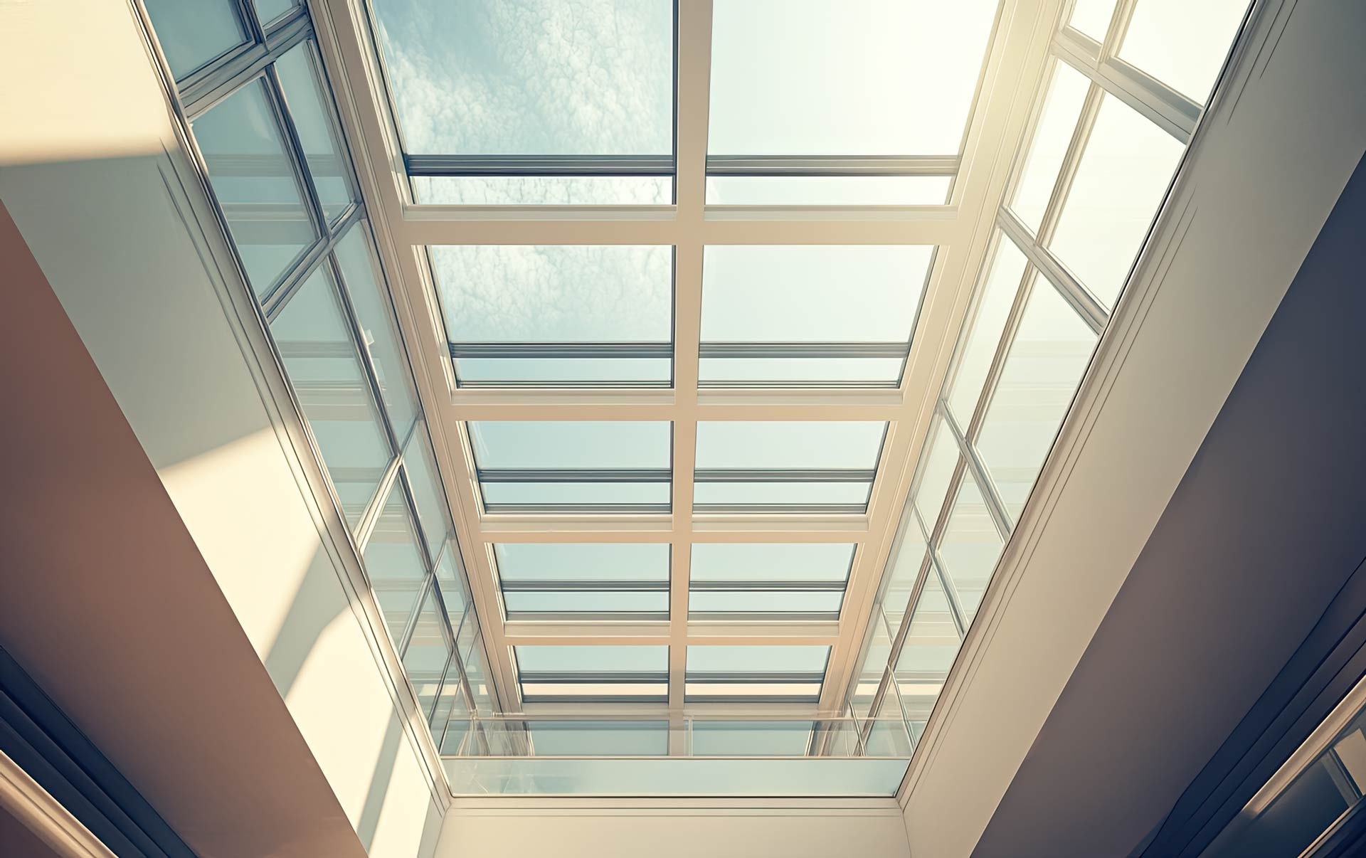 Modern Ceiling Design Ideas That Elevate Spaces With Light, Form, and Sophistication