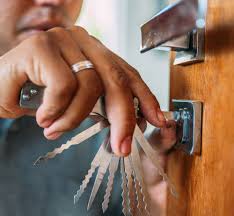 Professionele Slotenmaker in Hoevenen – Uw Partner voor Veiligheid en Service