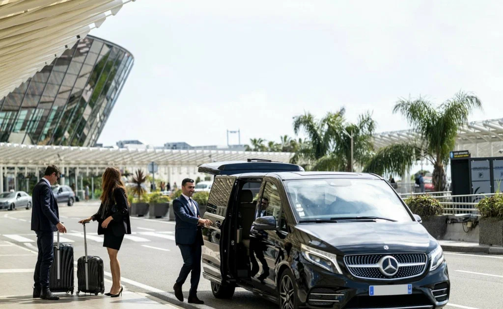 Benefits of Hiring a Luxury Chauffeur Service