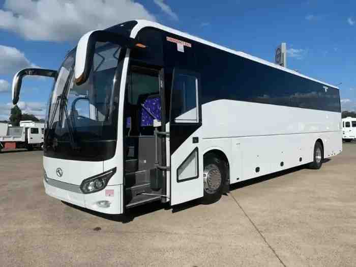 The Best Birmingham Bus Hire Routes, According to Locals