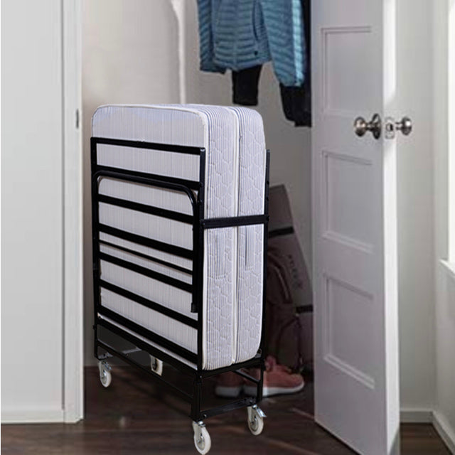 Benefits of Using a Portable Folding Bed for Guests