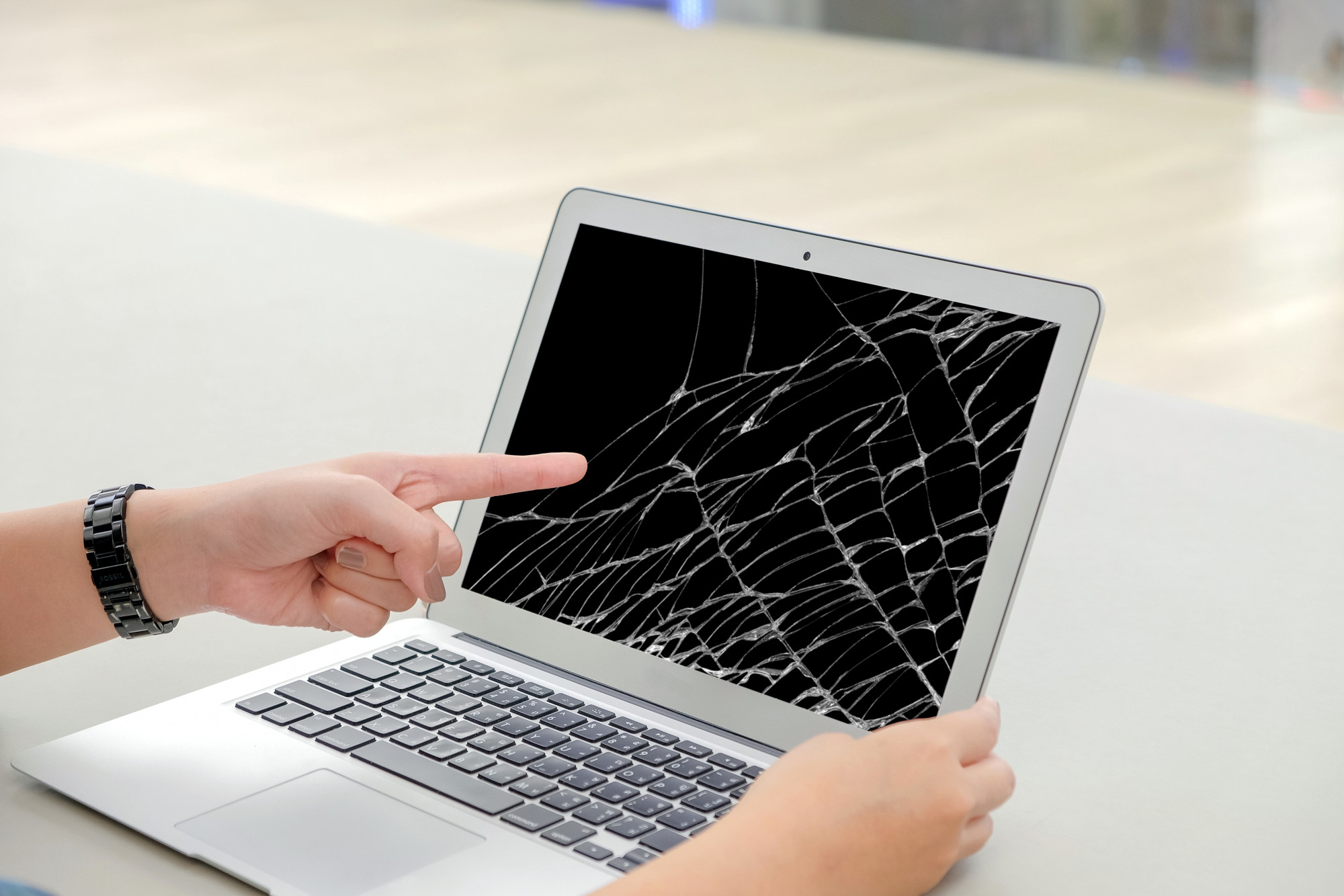Laptop Screen Repair vs Replacement: Which Option Saves You More Money in 2026?