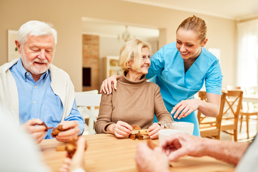 How to Evaluate the Social Culture of a Senior Assisted Living Community Before You Move