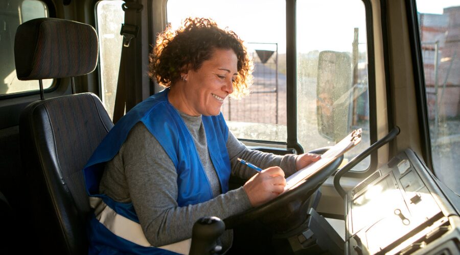 How Truck Driving Paid Training Programs in Las Vegas Help You Earn While You Learn