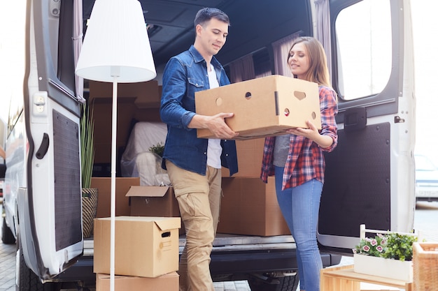 What to Expect When Hiring Long Distance Moving Companies