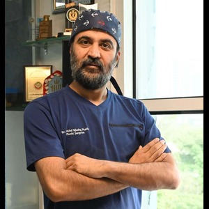 How a Plastic and Cosmetic Surgeon Can Transform Your Appearance