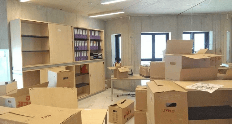 House Removals Birmingham vs DIY Moving: Which One Is Better?