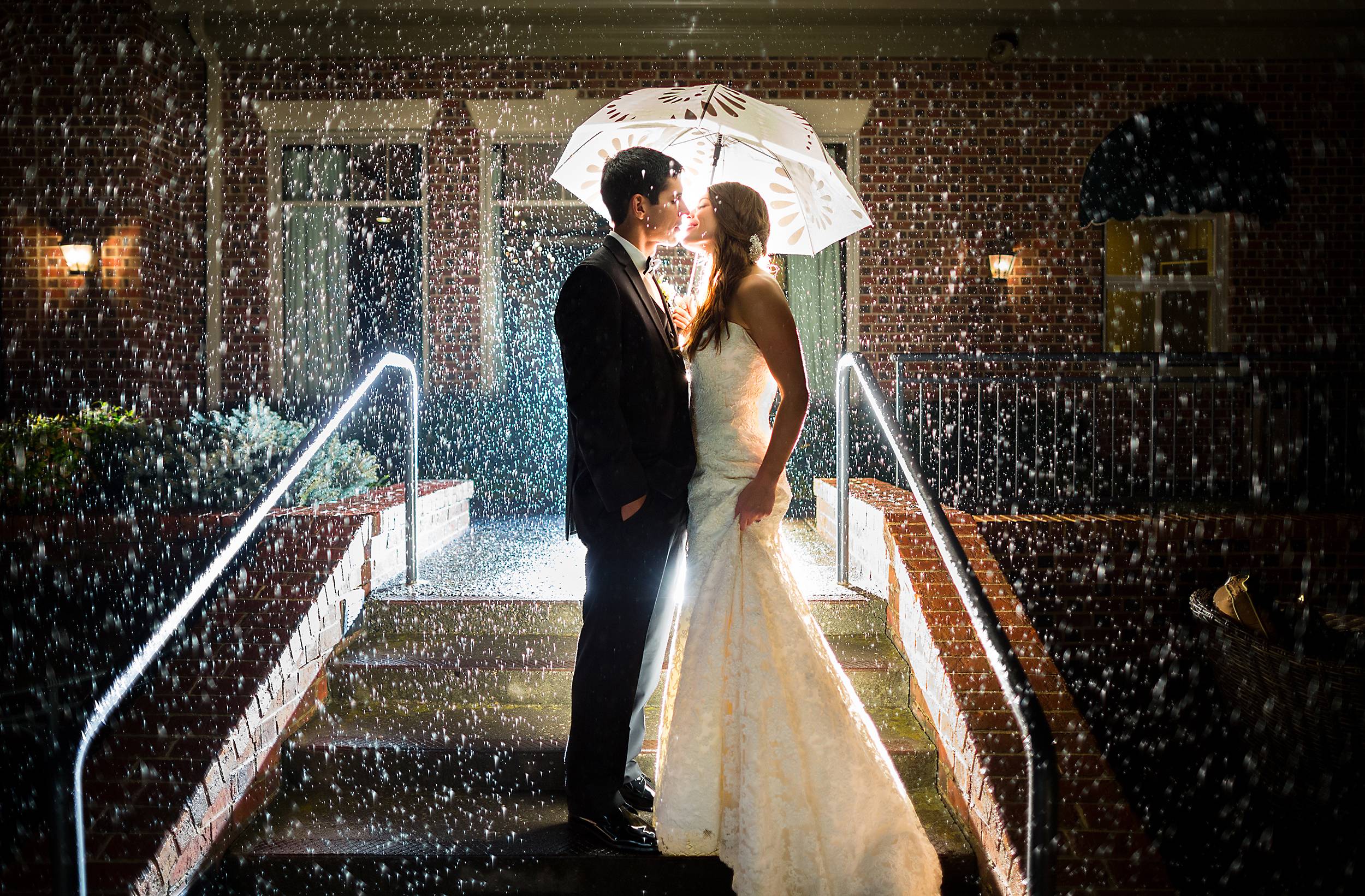 How Professional Wedding Photographers Help You Choose the Best Props for Wedding Photos