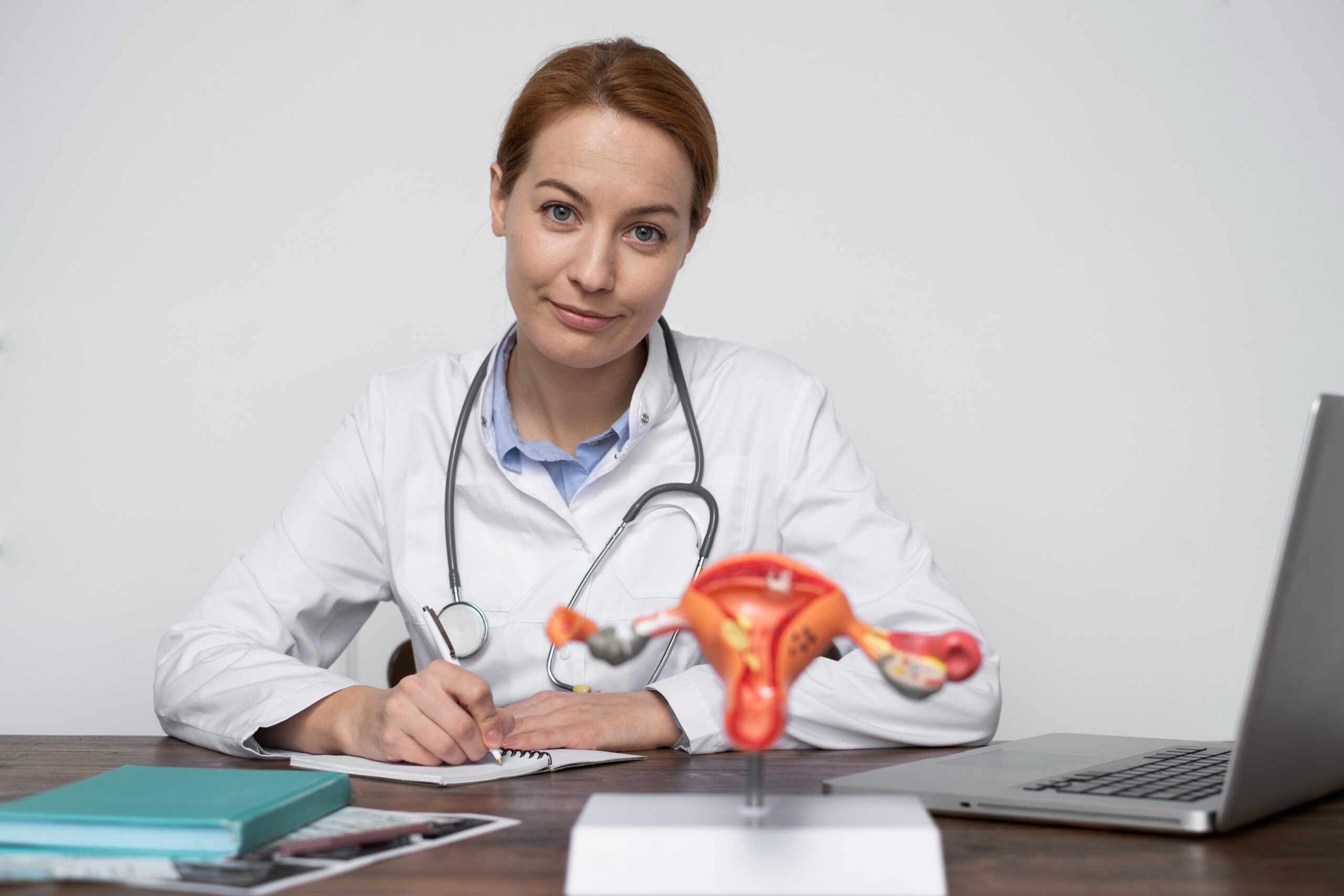 Specialist Ovarian Cancer vs Gynecologist: Which one should visit first?