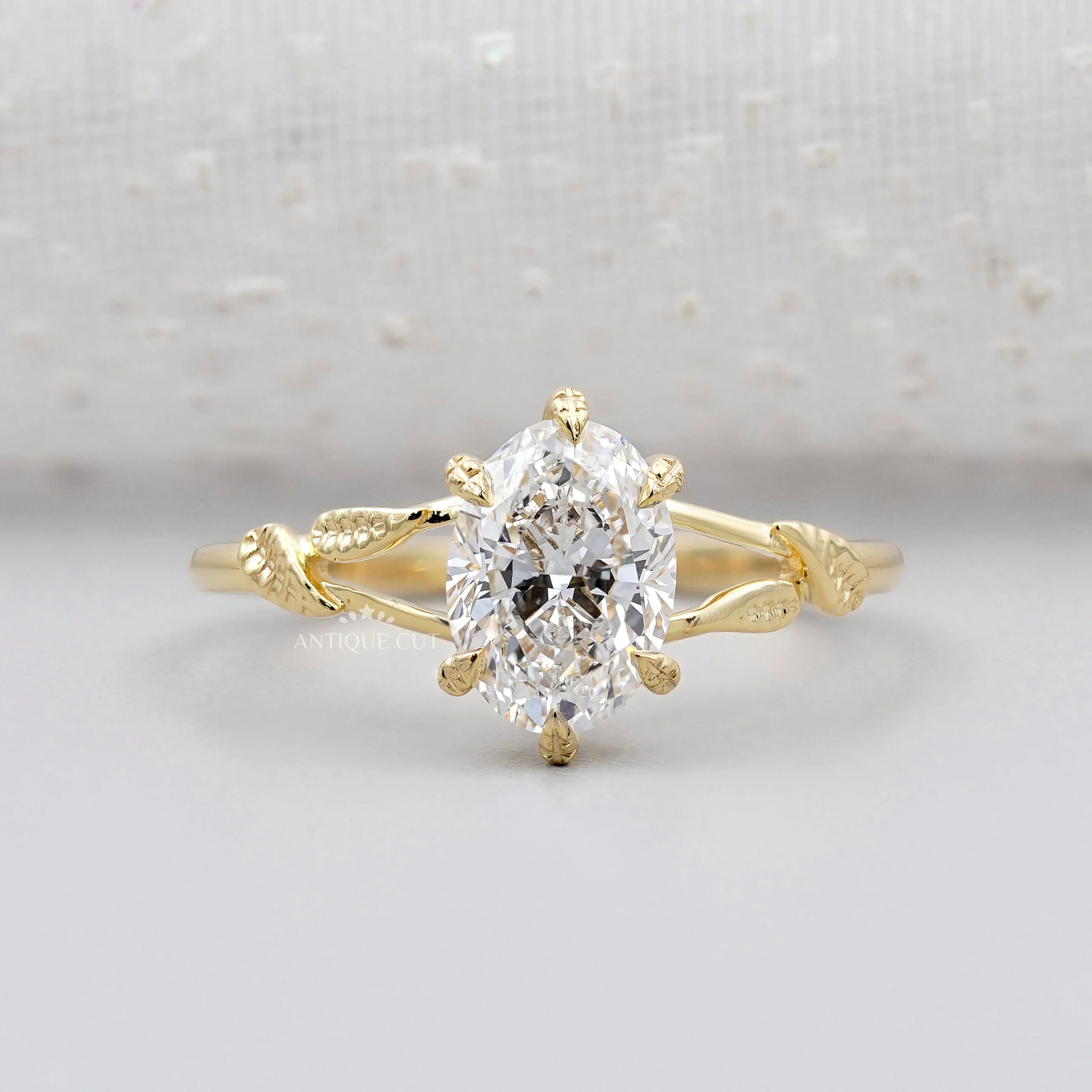 Vintage Engagement Rings: Timeless Elegance and Classic Beauty for Modern Love