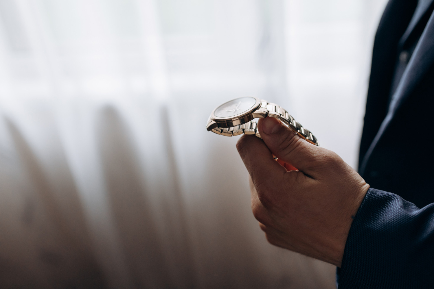 How to Choose the Right Luxury Watch for Your Lifestyle and Daily Routine