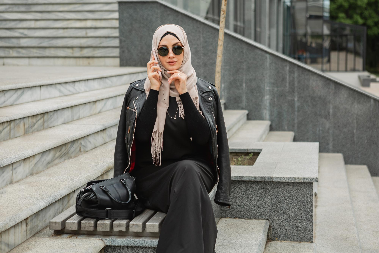 Effortless Modest Fashion: Creating Everyday Looks with Abayas
