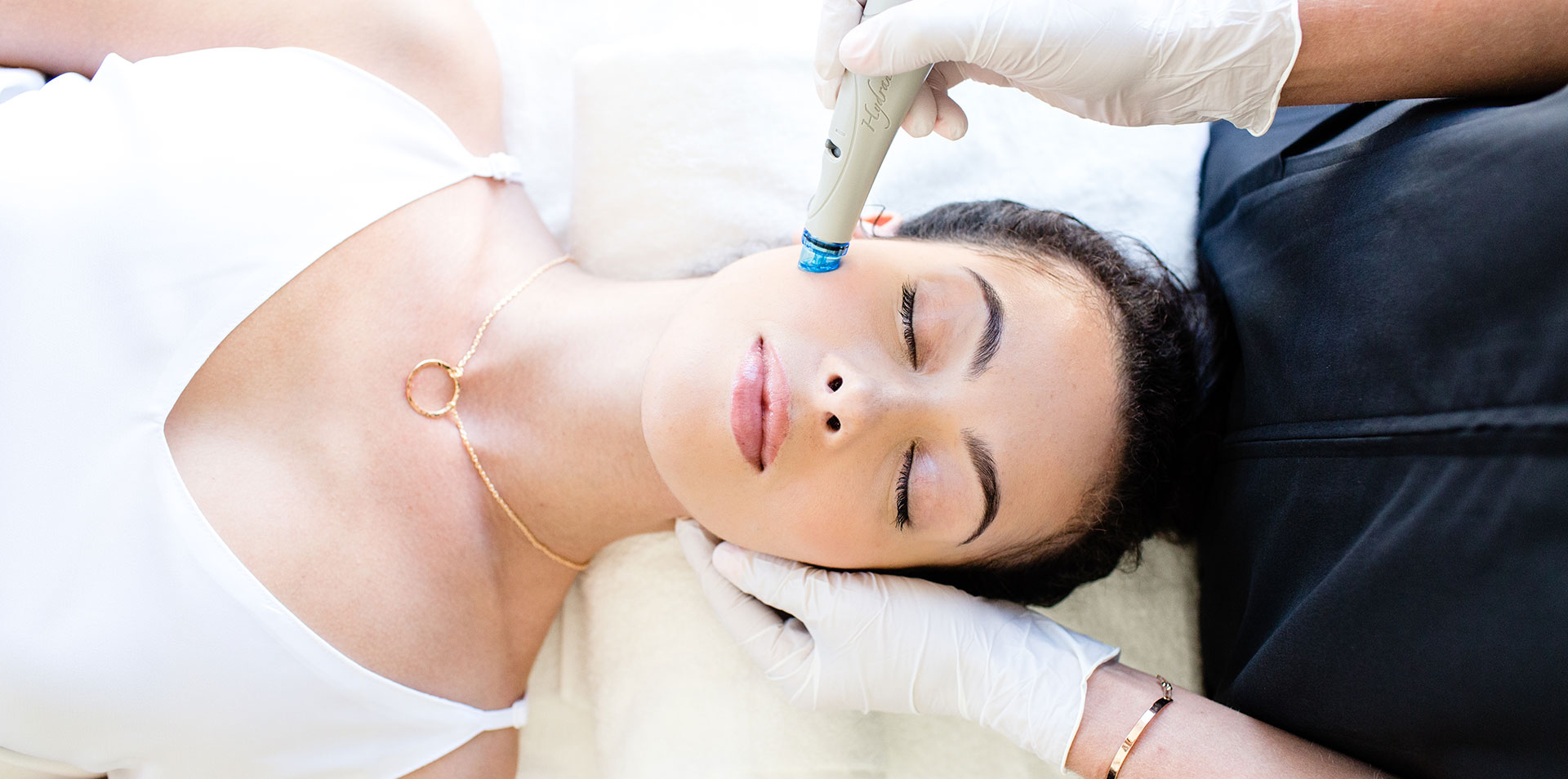 Does Hydrafacial Remove Dead Skin Cells Effectively?