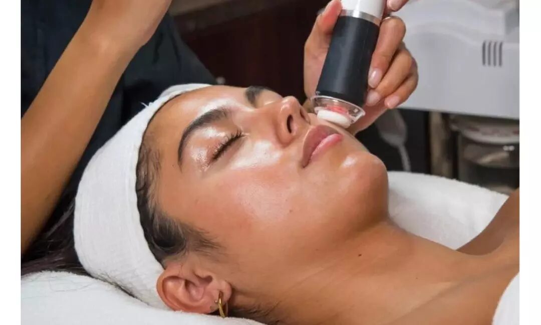 How Can Oxygeneo Facial Improve Skin Hydration Levels?