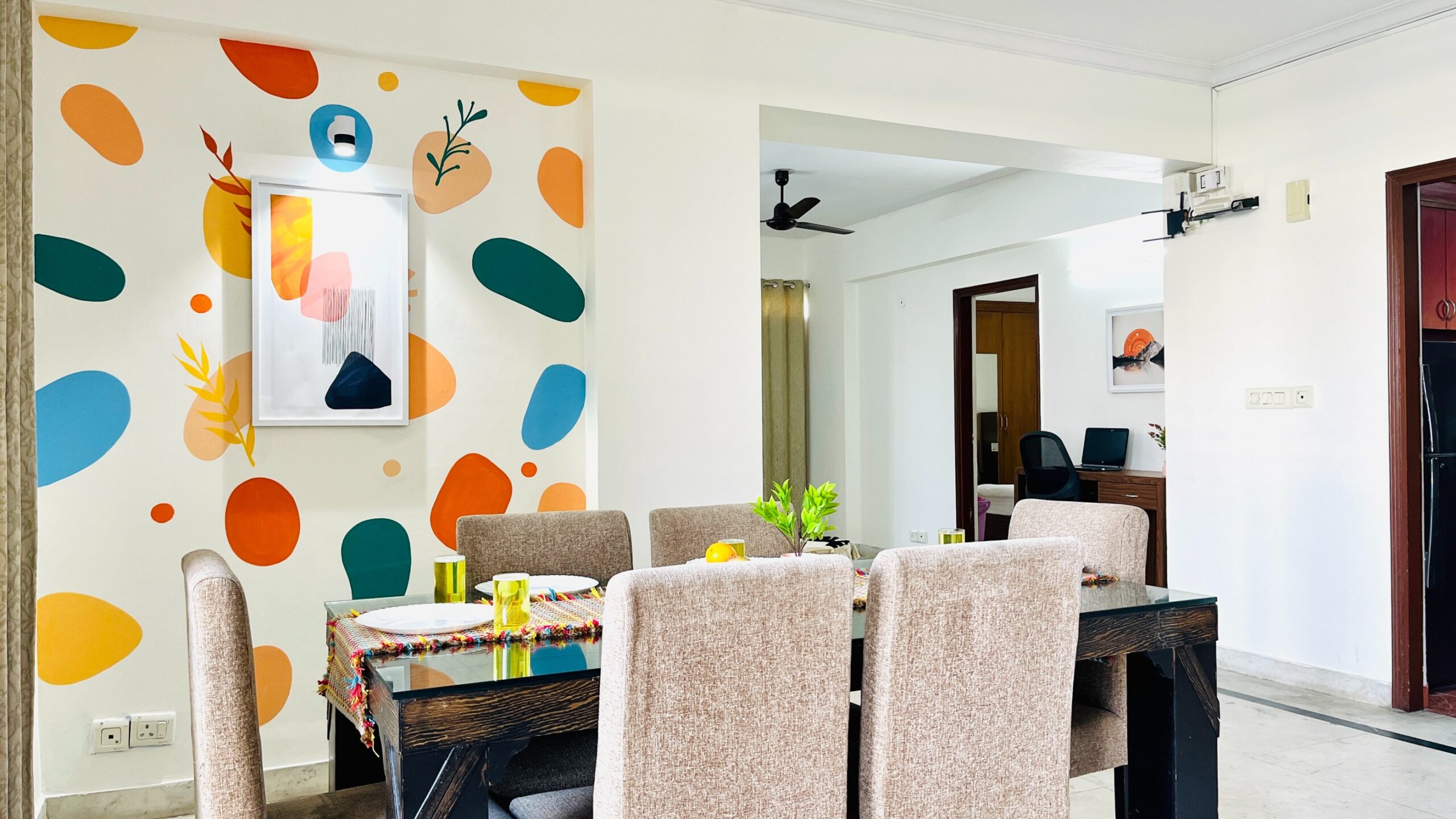 Comfortable Stay Near Medanta Medicity Service Apartments