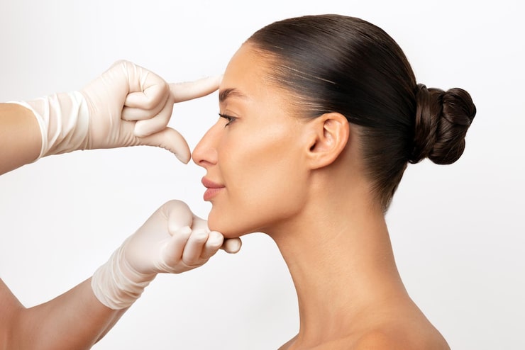 Why is the 8 point facelift popular for facial lifting?