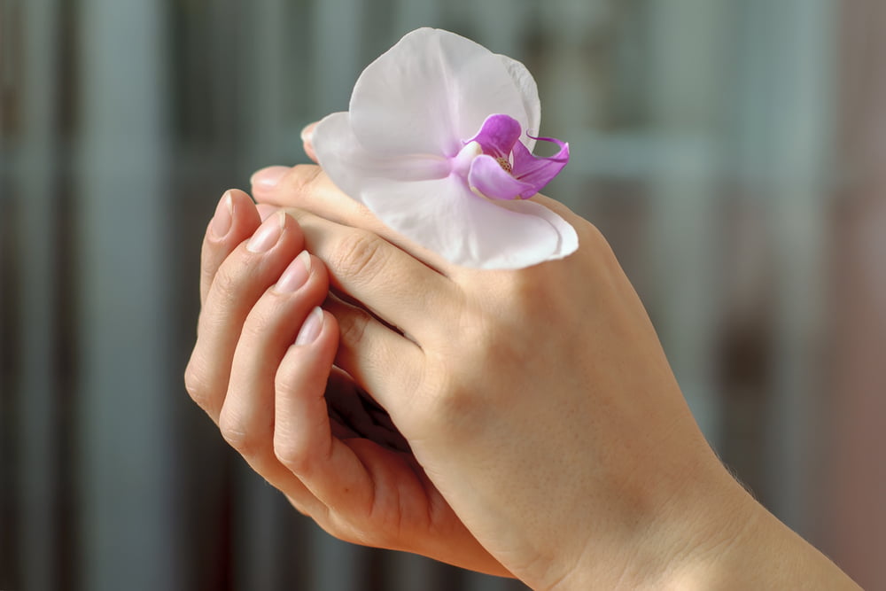 كيف تُحسّن عملية تجديد شباب اليدين بحقن الدهون؟