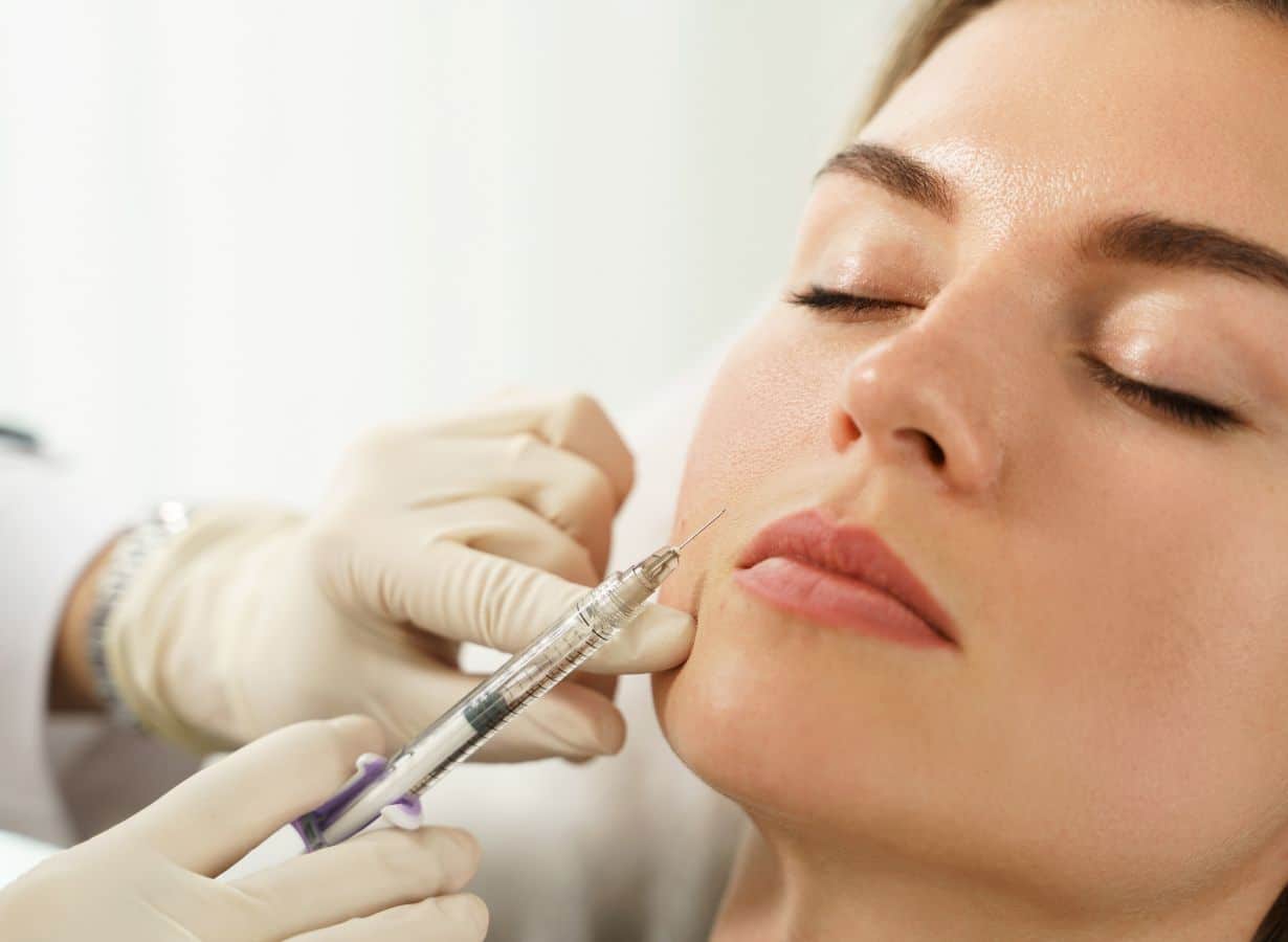 كيف تُعزز علاجات حقن البوتوكس في ابوظبي الثقة بالنفس؟