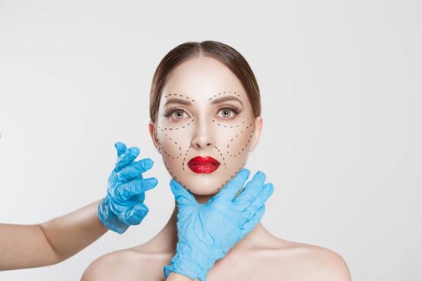 Can Facelifts Reduce Loose Skin Around the Neck?