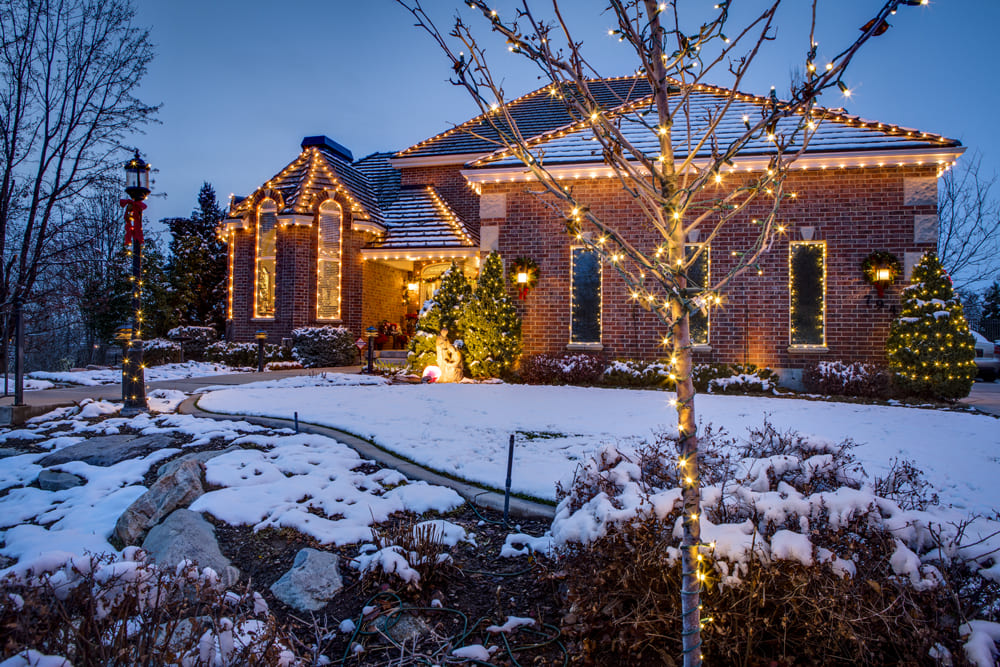 Professional Christmas Light Installer in Norfolk – Safe, Beautiful & Custom Designs