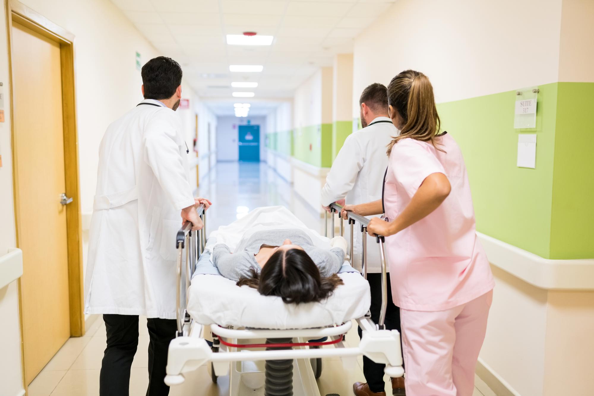 How do emergency medical services operate in India?