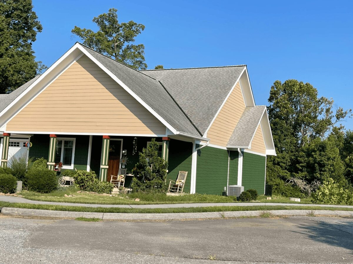 What to Expect When Hiring an Interior Paint Contractor: From Prep to Final Walkthrough
