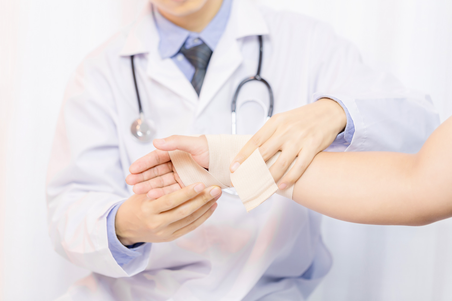 Why your hand pain will not go away: Conditions a hand surgeon can diagnose