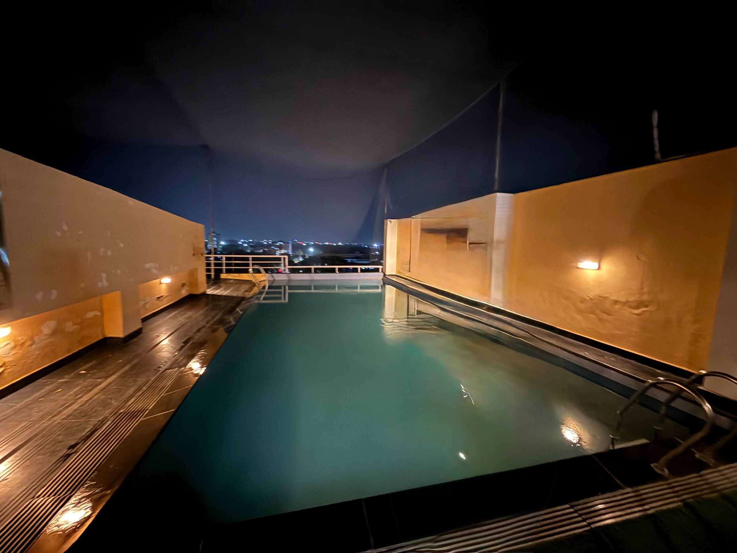 Hotel in Alwar with Swimming Pool – Lemontree Hotels